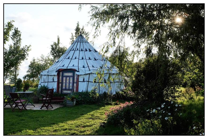 Au Bonheur Nomade Livry (Calvados) Exterior foto