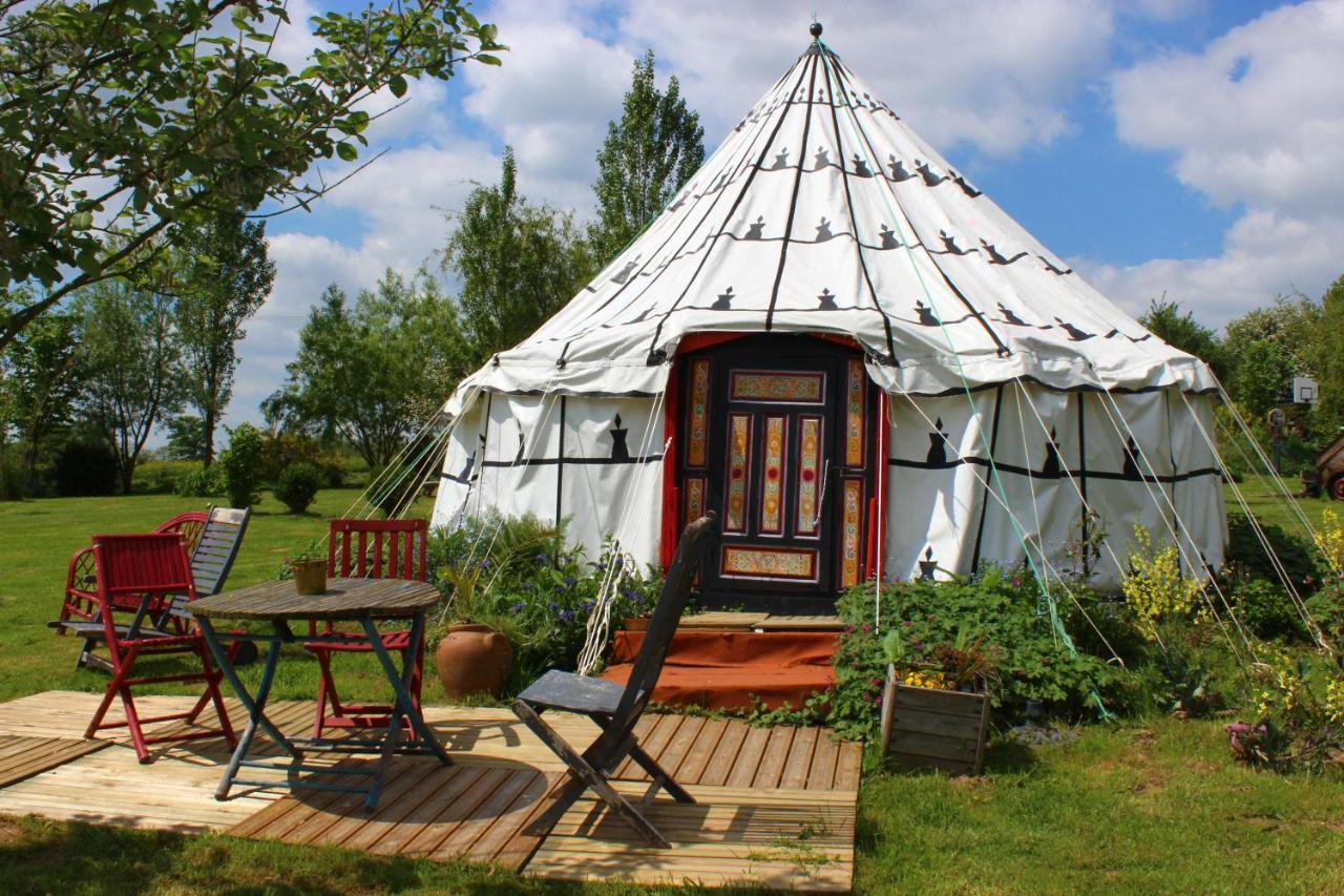 Au Bonheur Nomade Livry (Calvados) Exterior foto