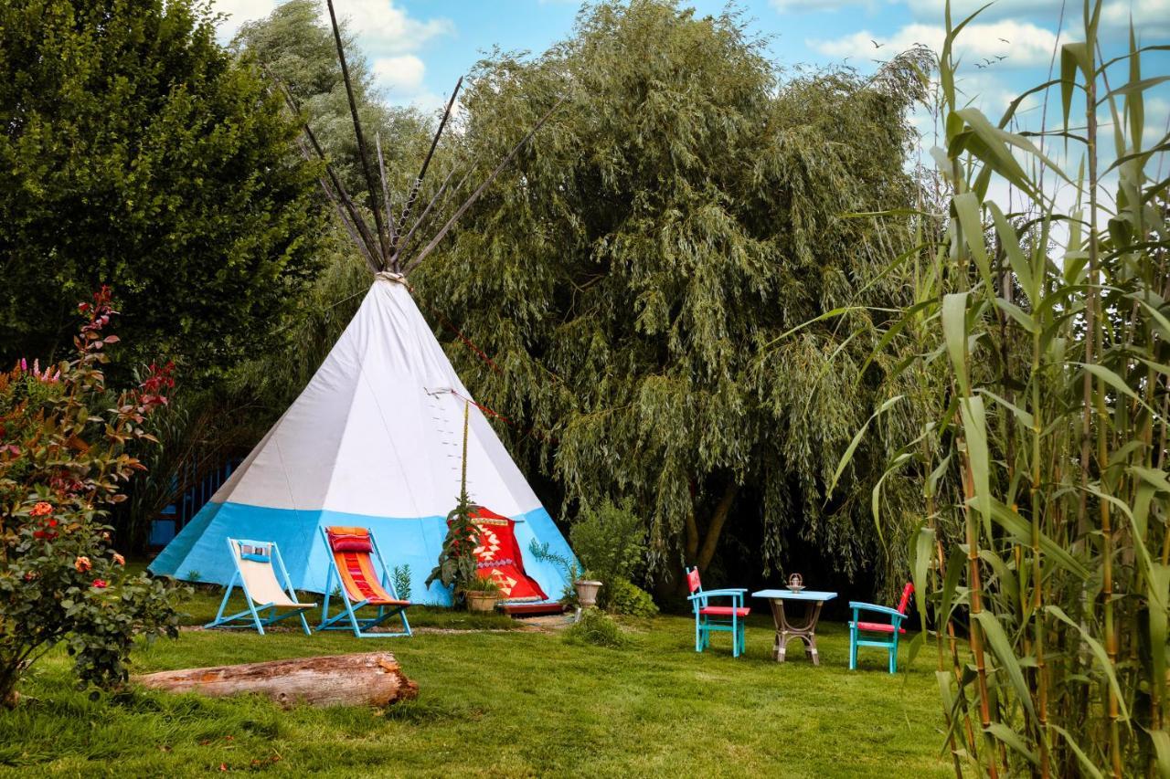 Au Bonheur Nomade Livry (Calvados) Exterior foto