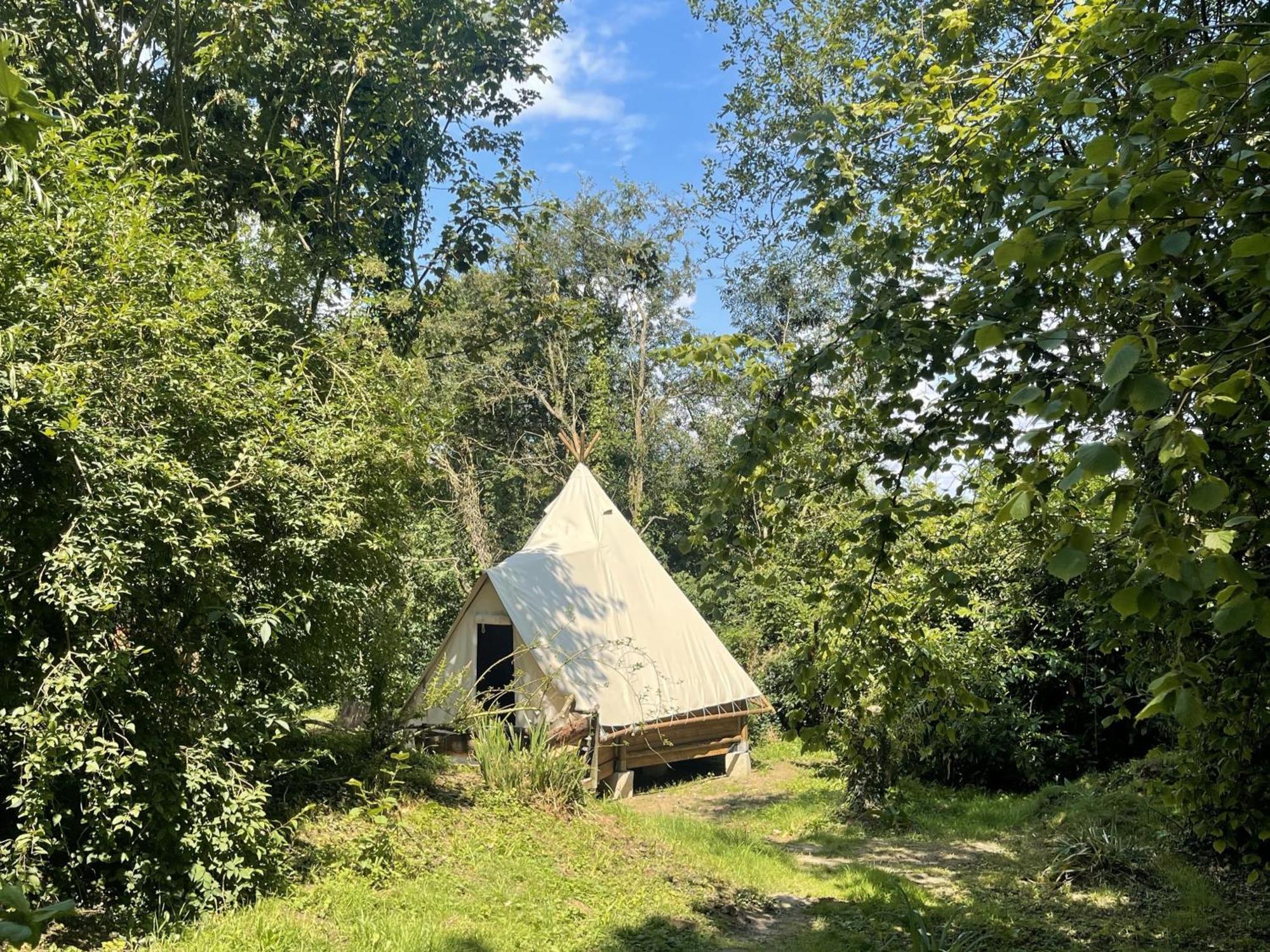 Au Bonheur Nomade Livry (Calvados) Exterior foto