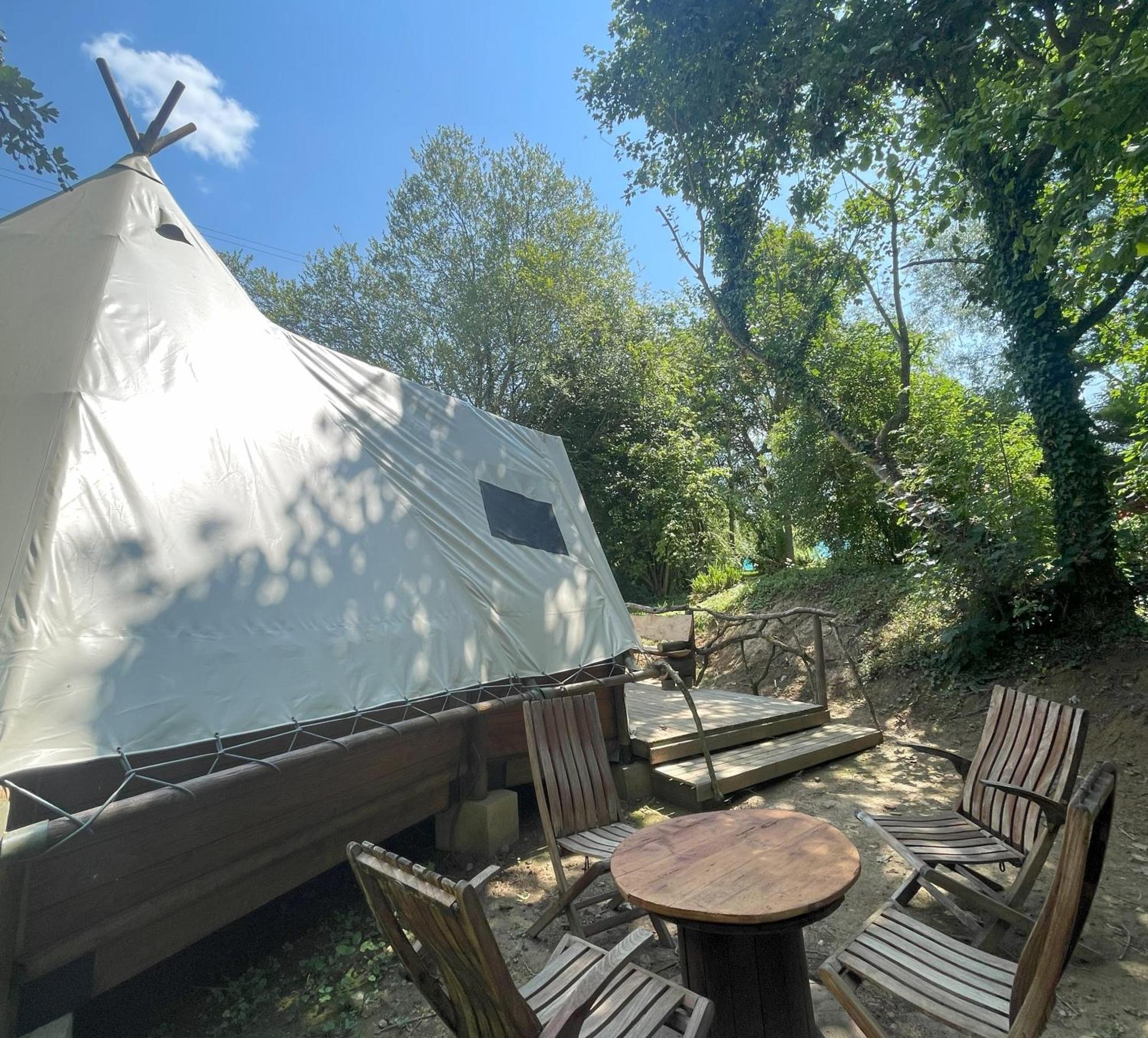 Au Bonheur Nomade Livry (Calvados) Exterior foto
